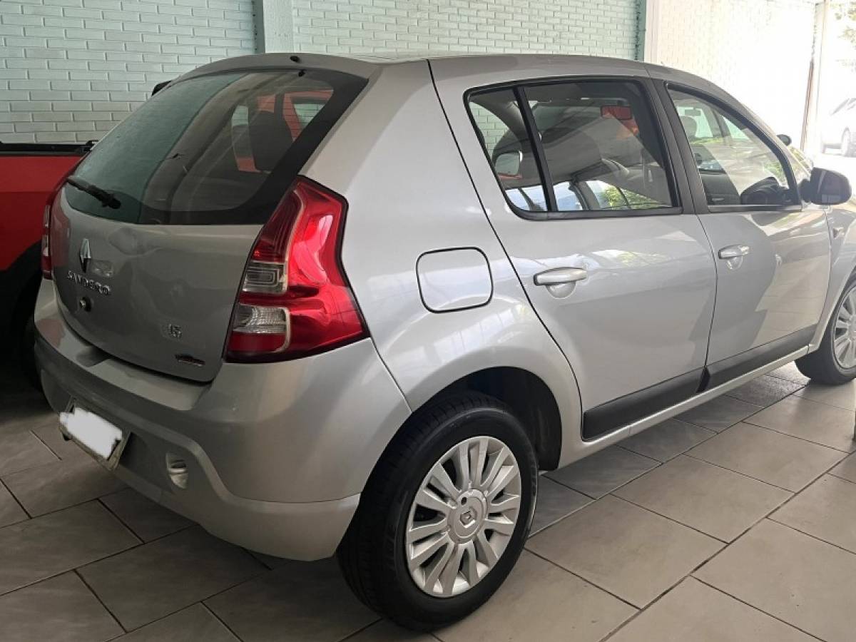 RENAULT - SANDERO - 2012/2012 - Prata - R$ 33.000,00