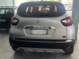 RENAULT - CAPTUR - 2017/2018 - Prata - R$ 75.000,00