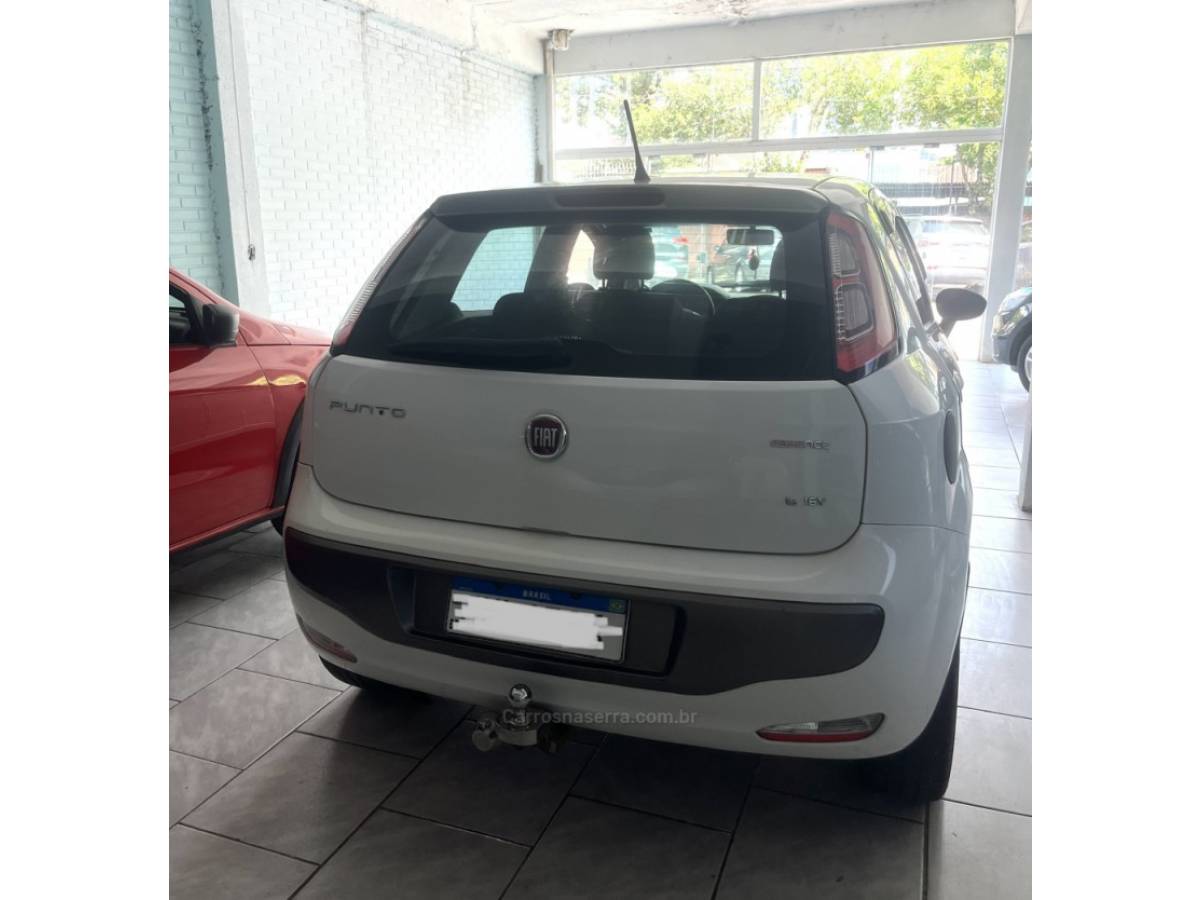 FIAT - PUNTO - 2013/2014 - Branca - R$ 40.000,00