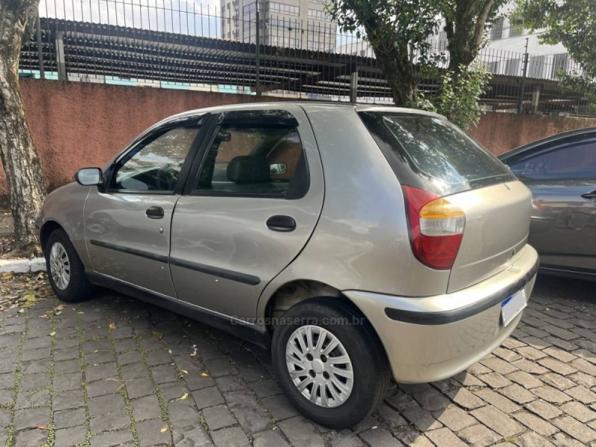 FIAT - PALIO - 2001/2001 - Dourada - R$ 14.000,00